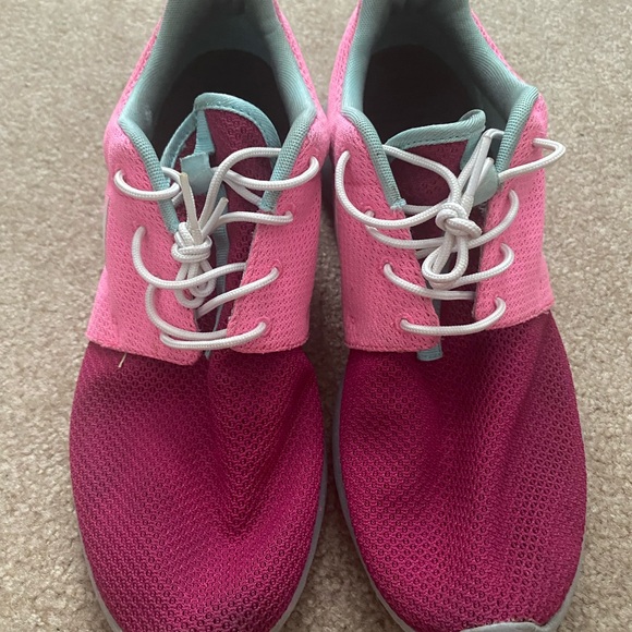 Nike Roshe ID - Picture 2 of 5